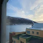Royal On The Edge By The Sea 아파트 트롬쇠